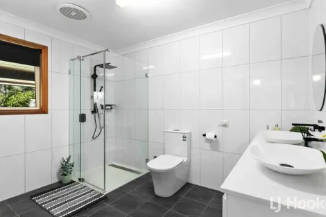 Property photo of 44 Francis Court Oakhurst QLD 4650