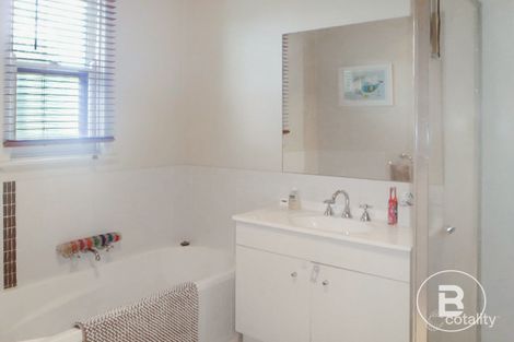 Property photo of 37 Mahon Avenue Kennington VIC 3550