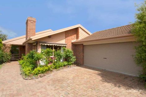 9 Bettsons Ct, Whittington, VIC 3219
