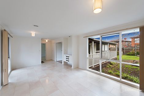 Property photo of 11 Burnett Crescent Reservoir VIC 3073