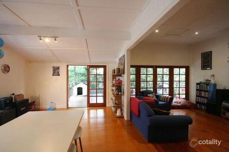 Property photo of 27 Latrobe Street East Brisbane QLD 4169