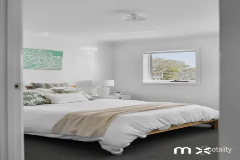 Property photo of 19 Aspect Street Stream Hill NSW 2526