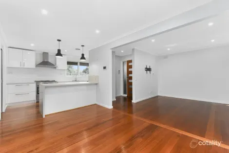 Property photo of 18 Currajong Street Dandenong North VIC 3175