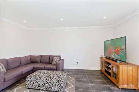 Property photo of 18 Wallbank Way Bulli NSW 2516