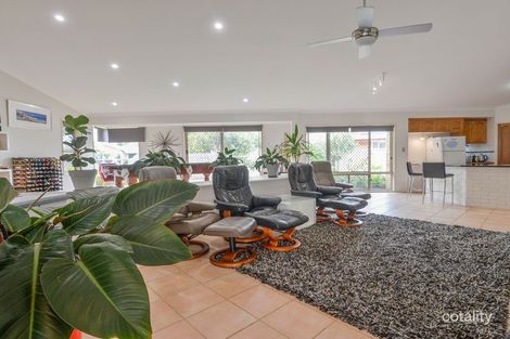 Property photo of 11 Cossart Crescent Bargara QLD 4670