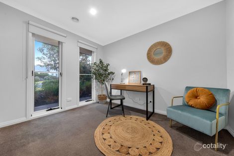 Property photo of 18 Homebush Avenue Cranbourne East VIC 3977