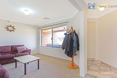 Property photo of 4 Kenworth Pass Success WA 6164