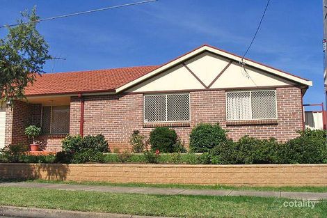 1b Hewitt St, Greenacre, NSW 2190