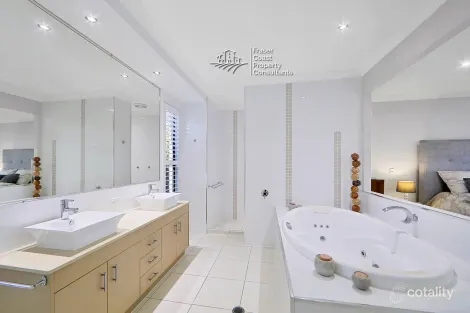 Property photo of 31 Traviston Way Burrum Heads QLD 4659