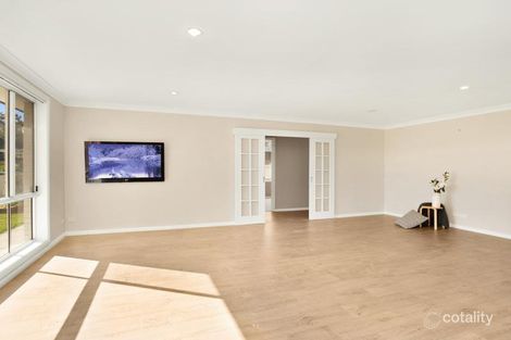Property photo of 12 Coburn Circuit Metford NSW 2323