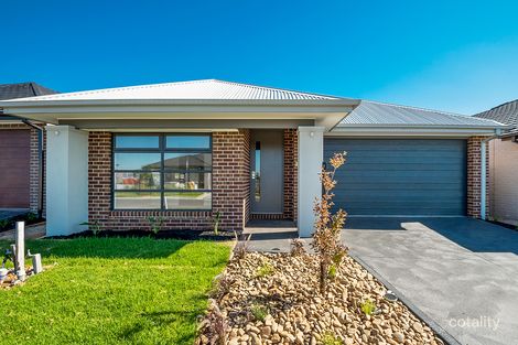 Property photo of 22 Featherwood Crescent Craigieburn VIC 3064