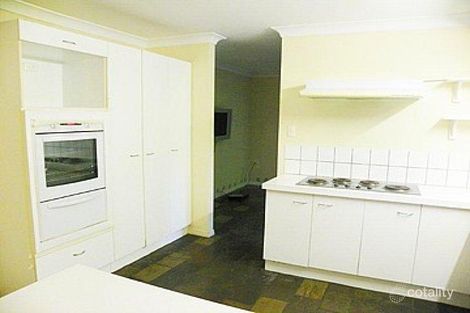 Property photo of 3 Lintrose Court Edens Landing QLD 4207