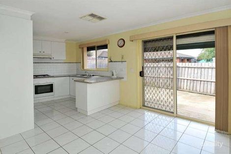 Property photo of 2/60 Wahgunyah Drive St Albans VIC 3021