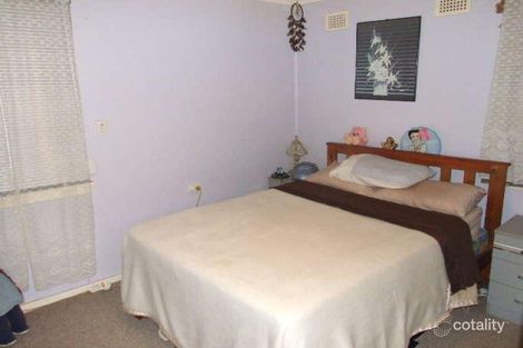 Property photo of 34 Nauru Crescent Lethbridge Park NSW 2770