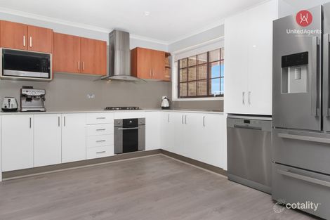 Property photo of 109 Falcon Circuit Green Valley NSW 2168
