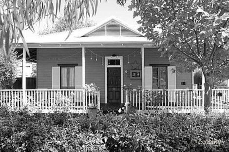 7 Central Ave, Beaconsfield, WA 6162