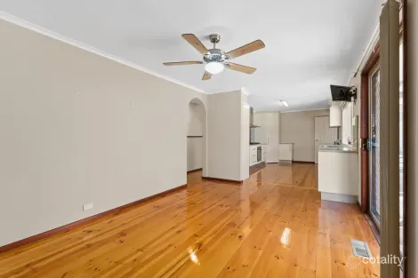 Property photo of 8 Sunset Place Traralgon VIC 3844