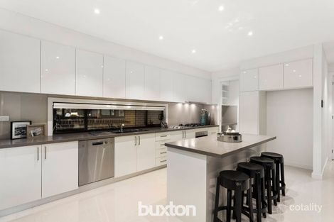 Property photo of 21 Laura Grove Mount Waverley VIC 3149