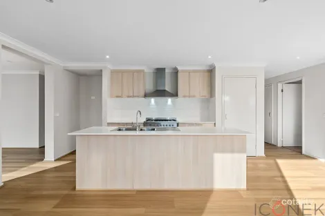 Property photo of 2 Nikolai Court Wallan VIC 3756