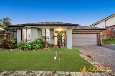 Property photo of 16 Pasture Circuit Clyde North VIC 3978