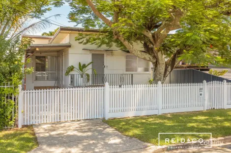 29 Blakeney St, Woody Point, QLD 4019