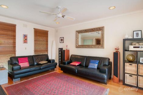 Property photo of 8 Alawara Drive Mooroolbark VIC 3138