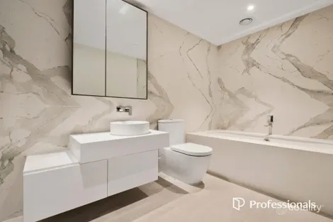 Property photo of 802/77 Queens Road Melbourne VIC 3004