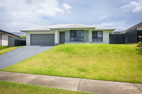 5 Burleigh Cres, Woolgoolga, NSW 2456
