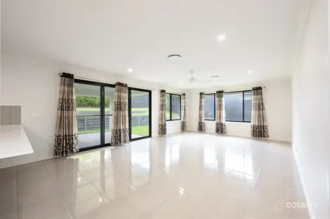 Property photo of 5 Burleigh Crescent Woolgoolga NSW 2456