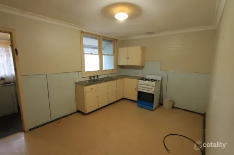 16 Snell St, Merredin, WA 6415