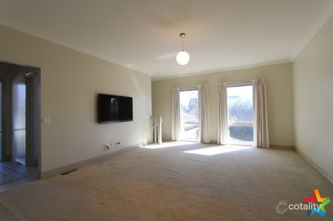 Property photo of 11 Darnley Way Mooroolbark VIC 3138