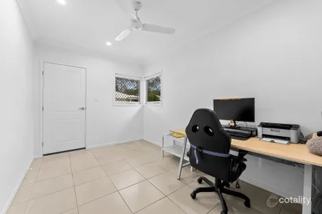 Property photo of 9 Zenith Place Pallara QLD 4110