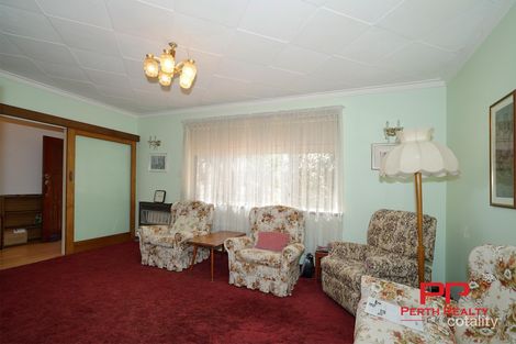 Property photo of 14 Mann Way Bassendean WA 6054