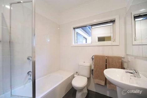 Property photo of 2 Mervin Street Bentleigh East VIC 3165