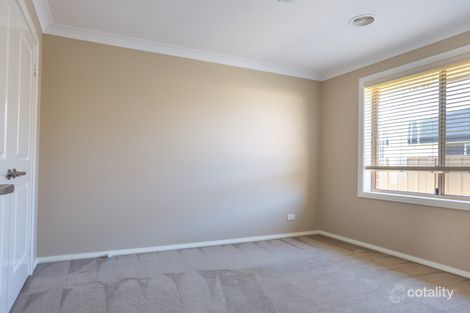 Property photo of 7 Centennial Crescent Orange NSW 2800