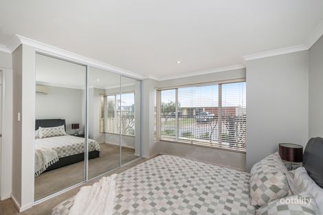 Property photo of 6 Roosky Approach Ridgewood WA 6030