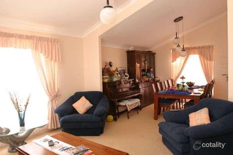 Property photo of 10 Avondale Crescent Parkinson QLD 4115