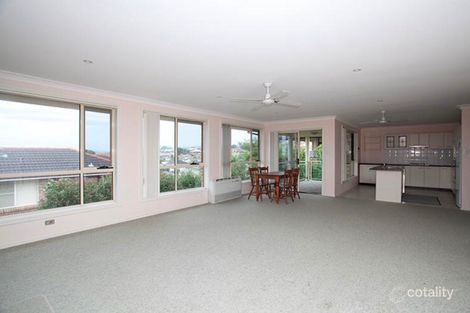 Property photo of 1/1 Yarle Crescent Flinders NSW 2529
