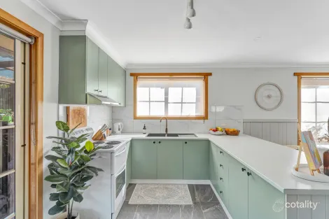 Property photo of 40 Lawrence Drive Devonport TAS 7310