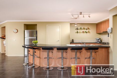 Property photo of 2 Talinga Court Berwick VIC 3806