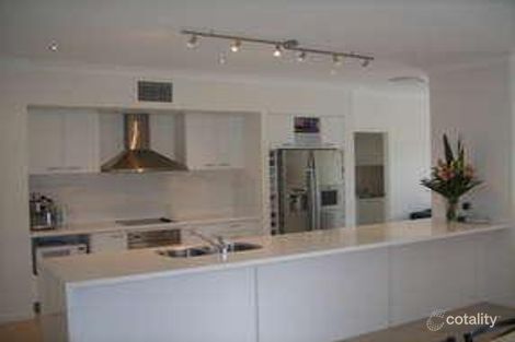 64 Grenade St, Cannon Hill, QLD 4170