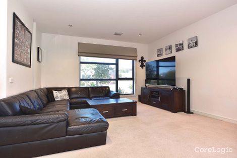 Property photo of 11 Ashberg Drive Waterways VIC 3195