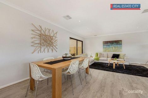 Property photo of 10 Sunrise Way Mickleham VIC 3064