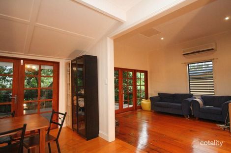 Property photo of 27 Latrobe Street East Brisbane QLD 4169