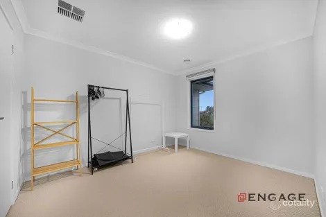 Property photo of 13 Montmarte Drive Truganina VIC 3029