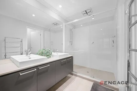 Property photo of 13 Montmarte Drive Truganina VIC 3029