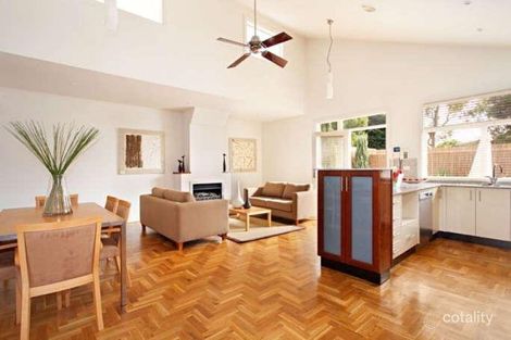 2/91 Martin St, Brighton, VIC 3186