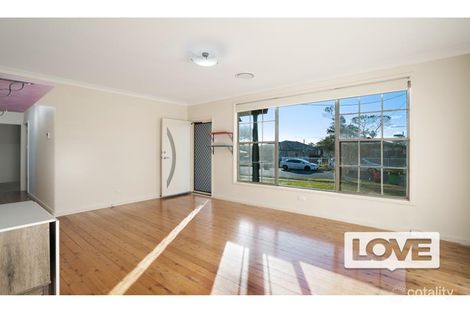Property photo of 33 Conmurra Circuit Shortland NSW 2307