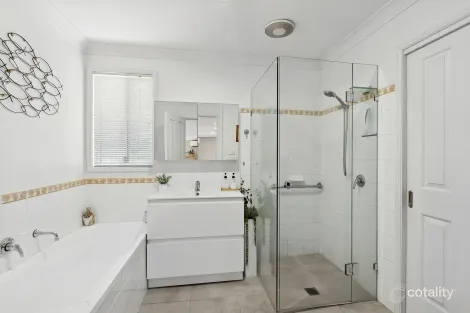 Property photo of 287 The Round Drive Avoca Beach NSW 2251