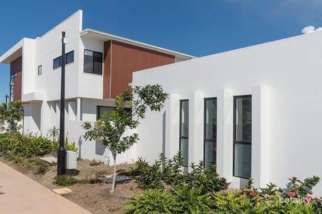 Property photo of 2 Regent Lane Hope Island QLD 4212
